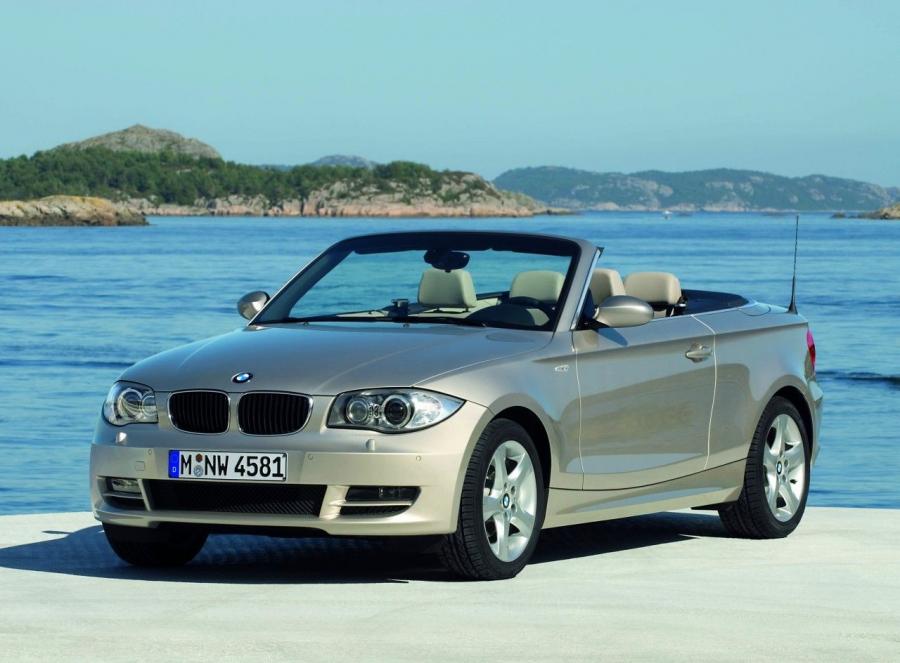  BMW 1-Series Convertible 2007 года  (фото 18 из 36)
